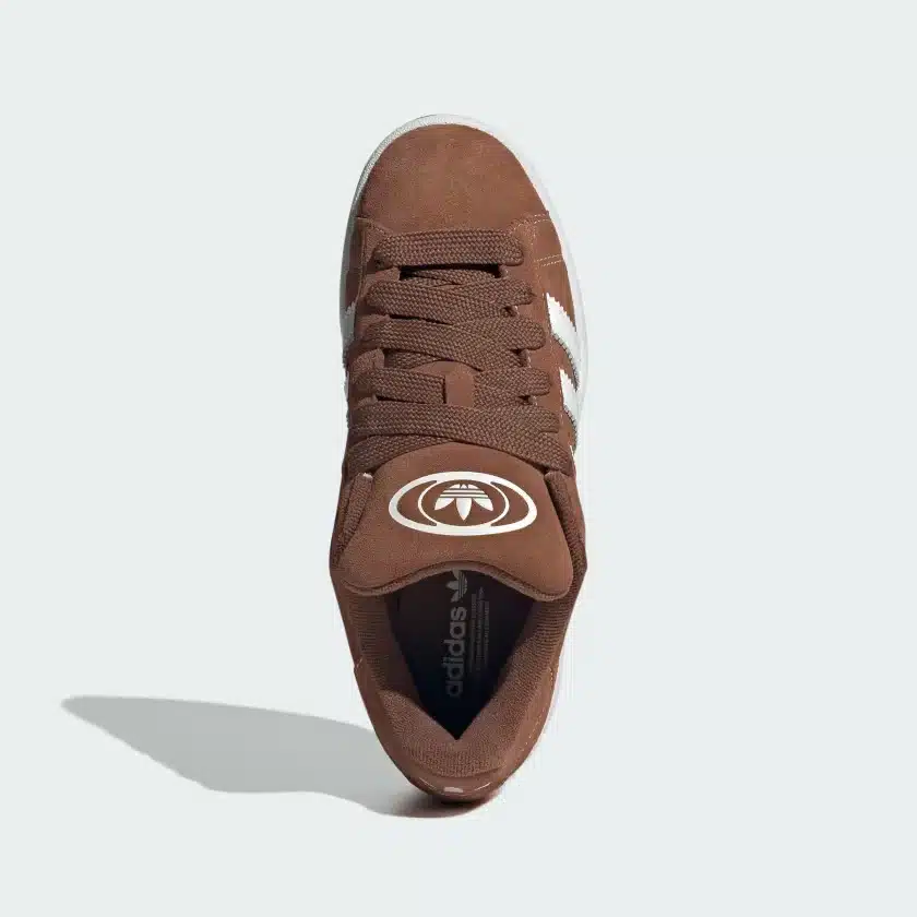 Si vous pensez que la Campus 00s avait tout dit, détrompez-vous. L'édition Earth Strata vient enrichir la collection avec un style qui crie à la fois authenticité et contemporanéité.
adidas Campus 00s
