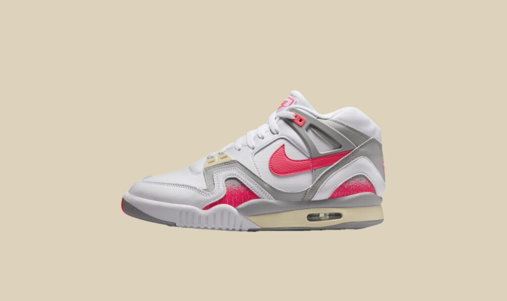 La Nike Air Tech Challenge 2 Racer Pink , symbole du style audacieux d'André Agassi, revient sur le devant de la scène.