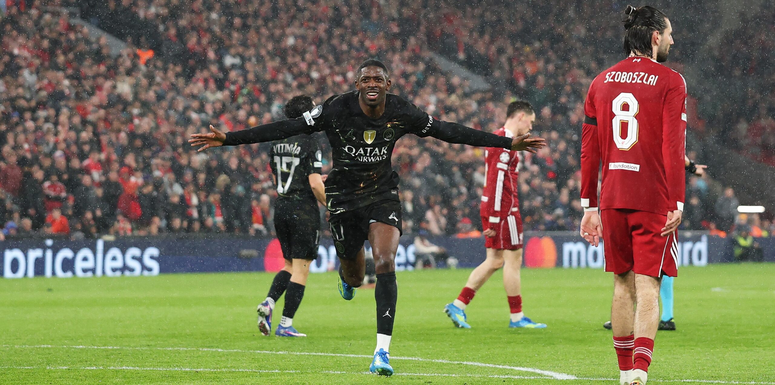 Dembélé illumine Anfield et envoie Paris en demi-finale